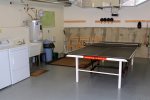 Ping Pong Table and Washer & Dryer in Heated Garage of Chalet 114